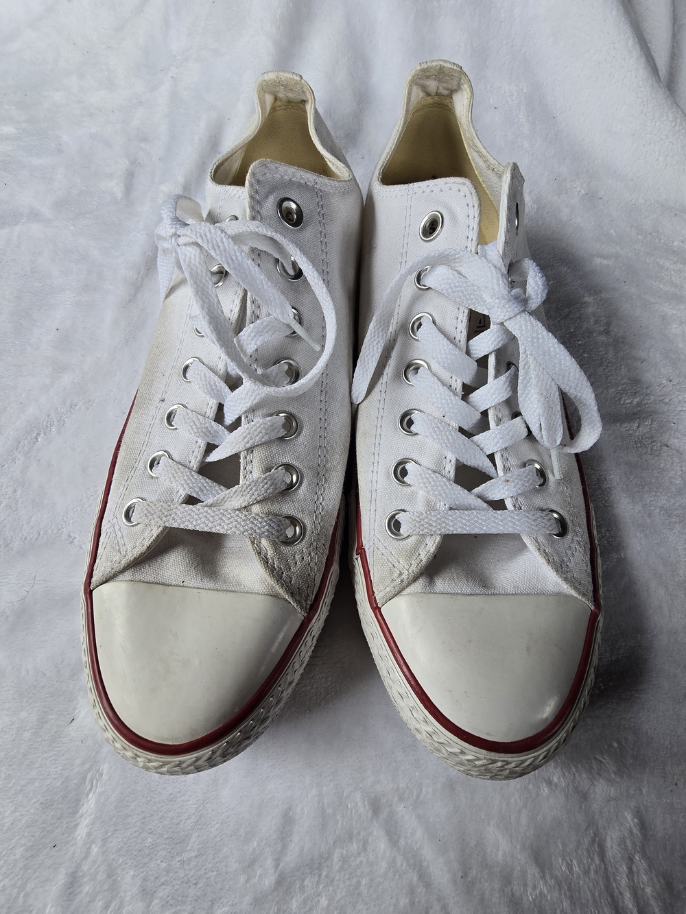Converse Chuck Taylor's Pre-owned NO BoX SIZE 11 Men